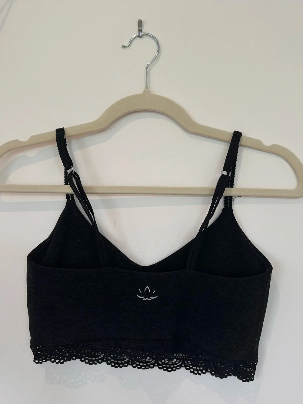 Beyond Yoga Black Lace-Trim Cropped Bralette Sz M